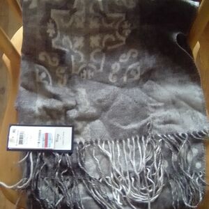 Gray Patterned Scarf with Fringe